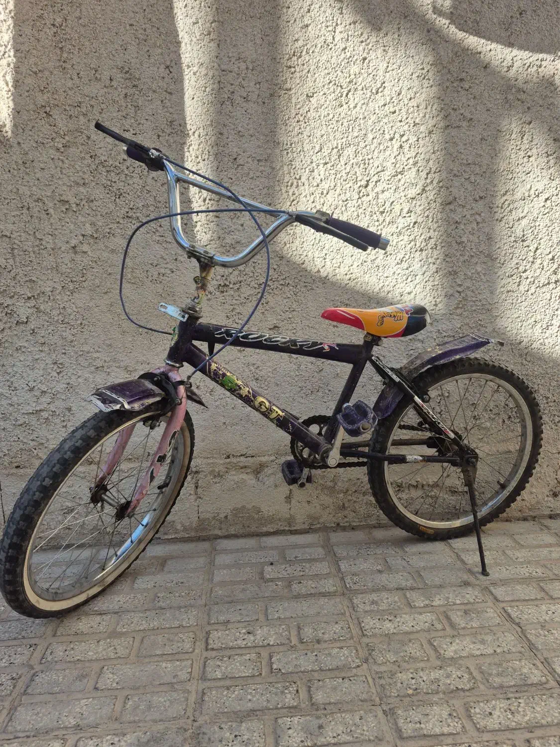 دوچرخه|دوچرخه، اسکیت، اسکوتر|قائن, |دیوار