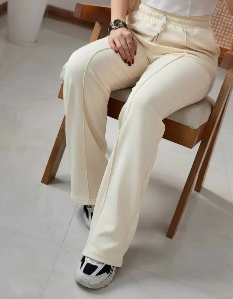 شلوار بگ جلو دوخت (پوشاک کیانی)|لباس|شیروان (خراسان), |دیوار