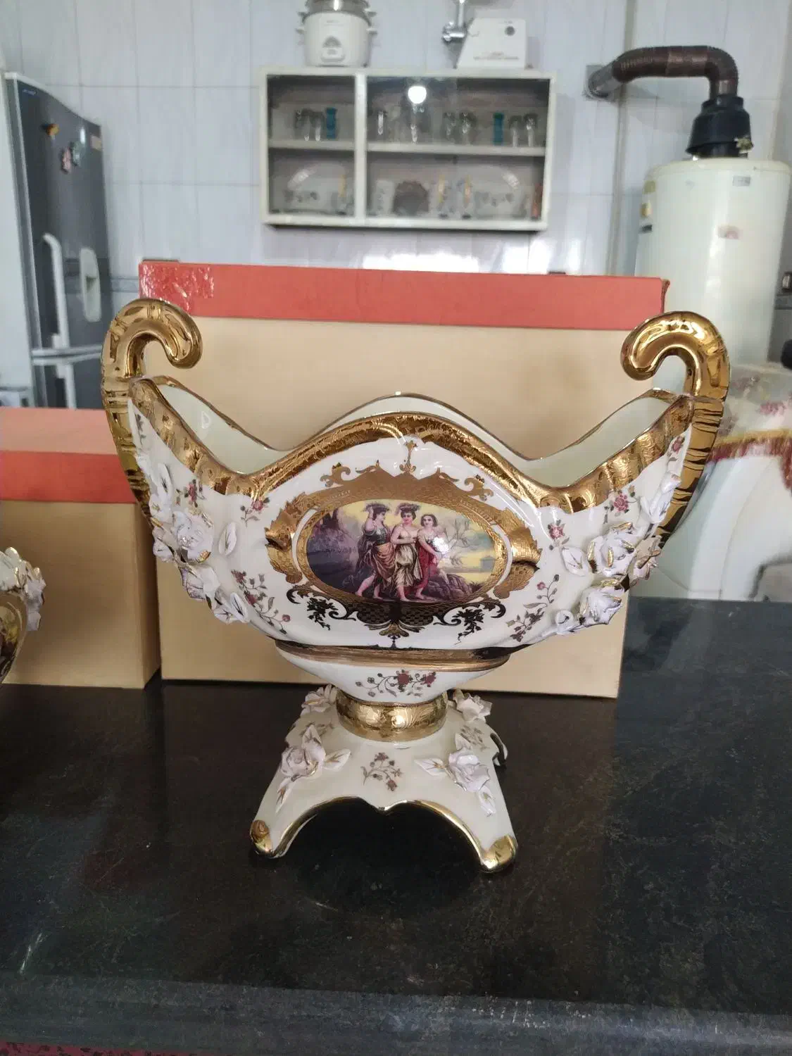 دکوری گل برجسته وزیبا و شیک با طلاکوب|مجسمه، تندیس، ماکت|کرمانشاه, |دیوار