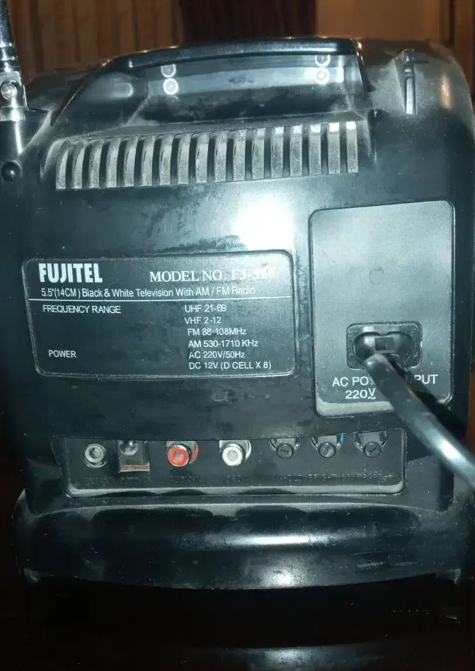 تلویزیون سیاه وسفید آنالوگ کوچک نوستالژی|کلکسیون اشیاء عتیقه|تهران, شهرک کوهسار|دیوار