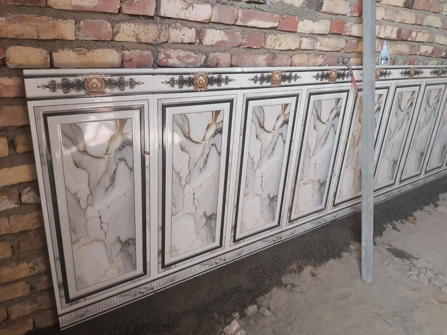 پرنده|پرنده|جزنیک, |دیوار