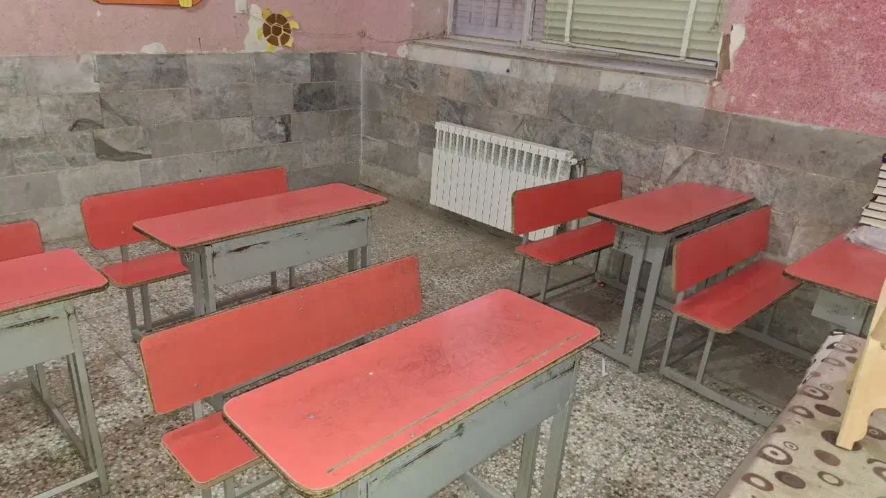 نیمکت دو نفره پشتی دار|صندلی و نیمکت|زارچ, |دیوار