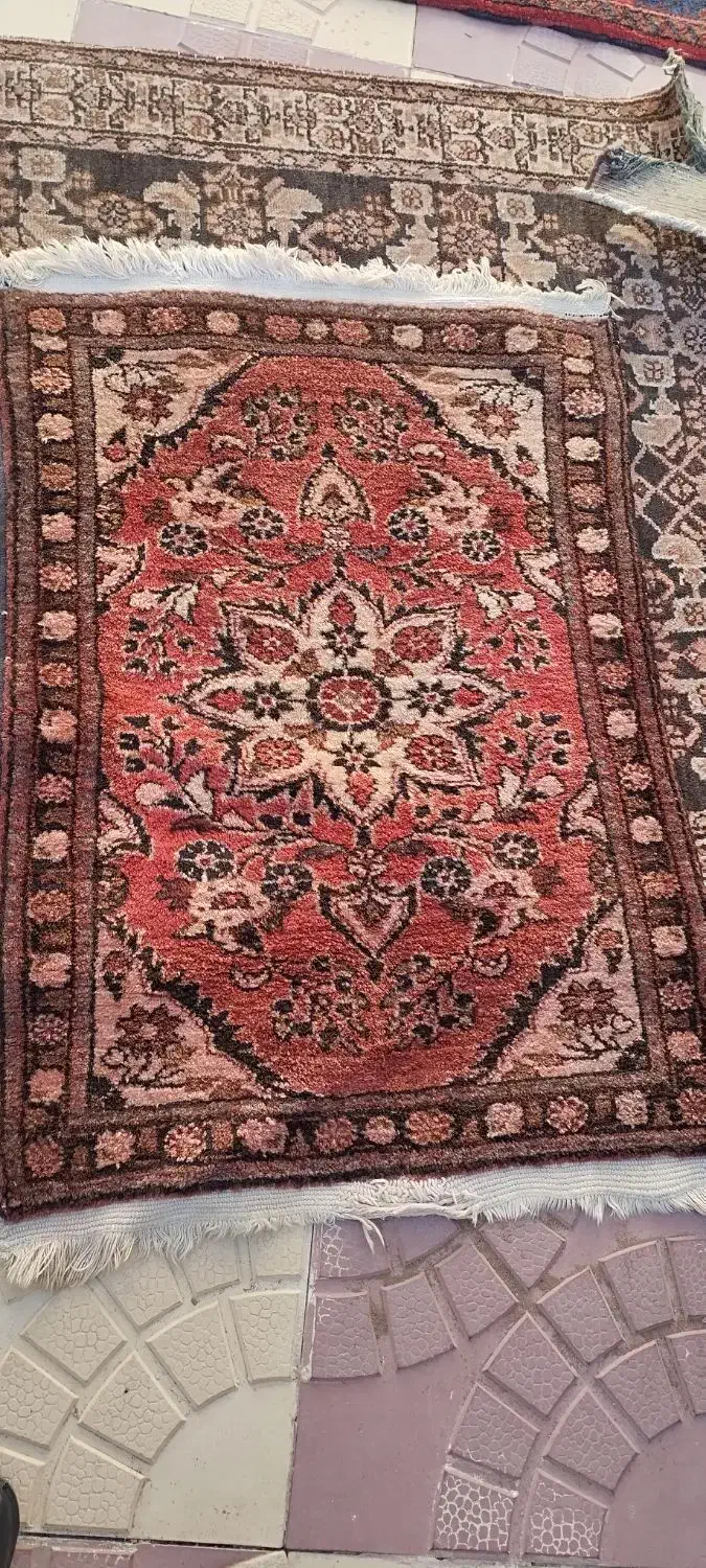 فرش دستباف قدیمی|فرش|درگزین, |دیوار