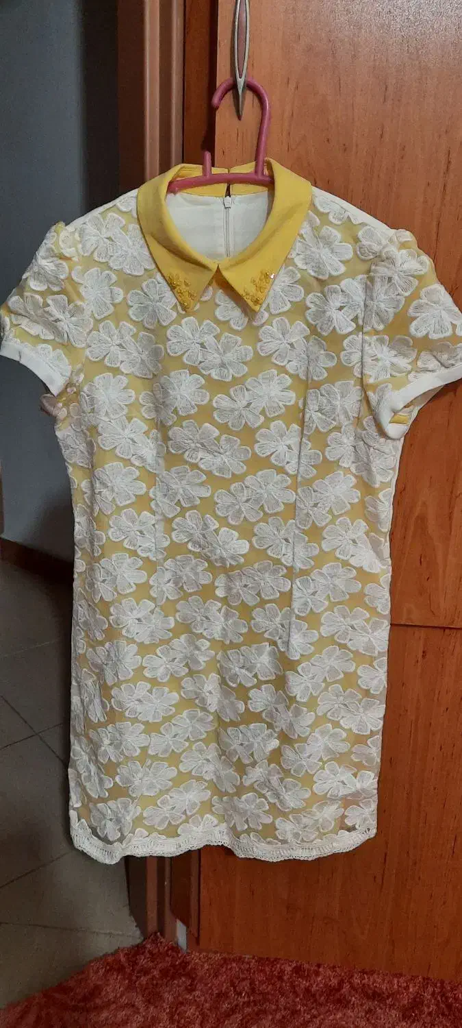 پیراهن و بلوز و شلوار|لباس|رشت, منظریه|دیوار