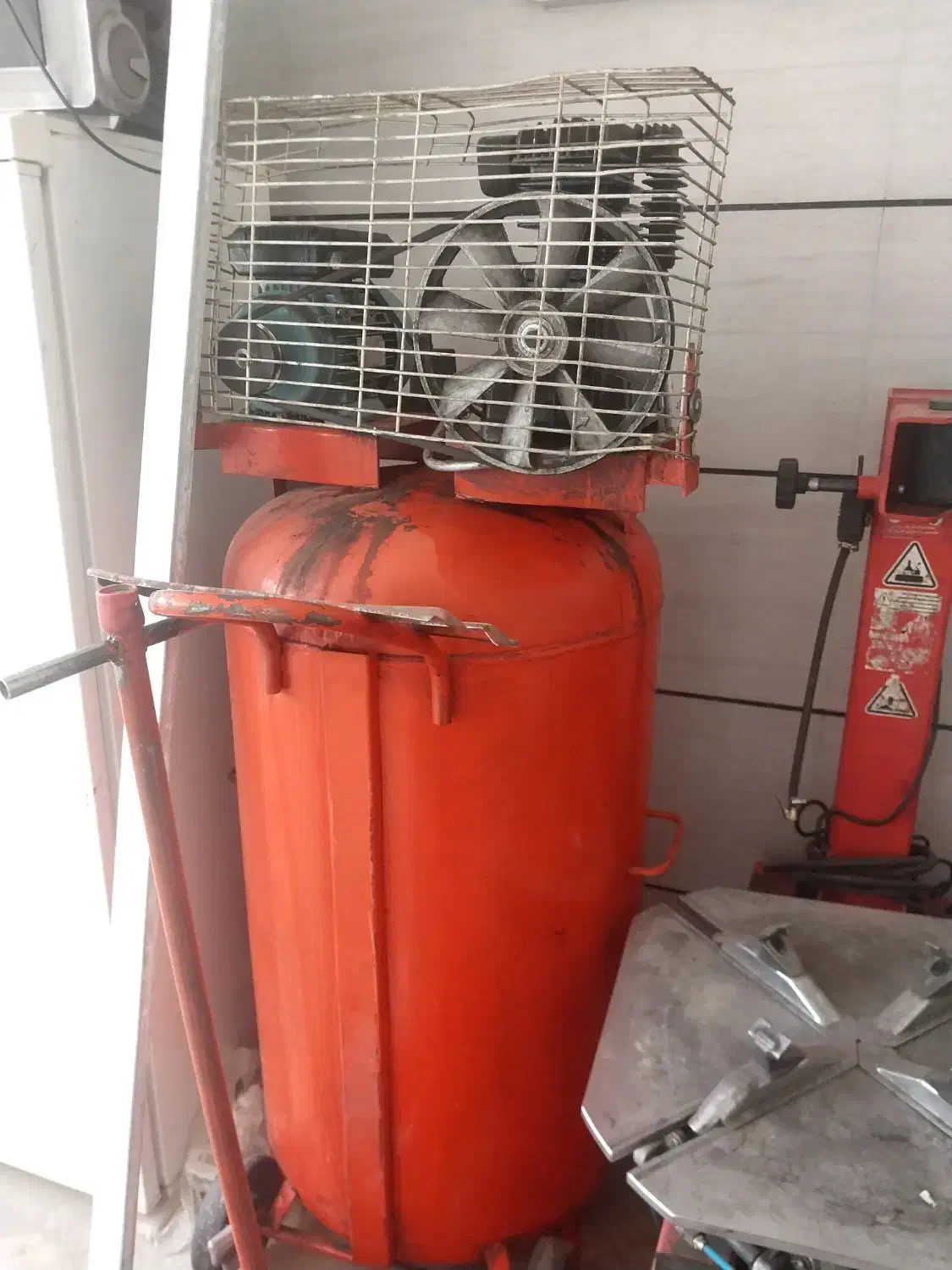 دستگاه لاستیک درار و بالانس و کمپرسور|فروشگاه و مغازه|شیراز, گویم|دیوار