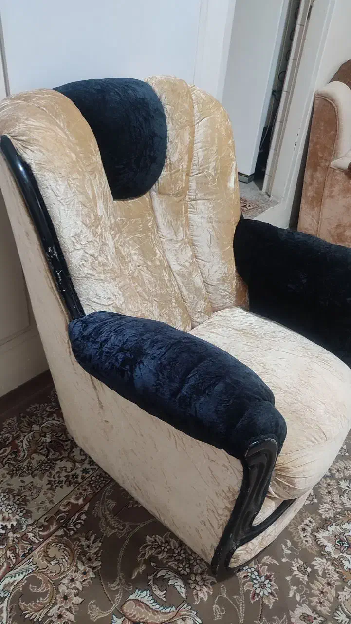 مبل راحتی تک نفره|مبلمان خانگی و میز عسلی|ملایر, |دیوار