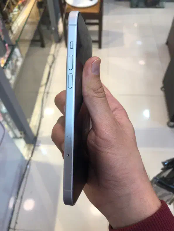 آیفون ۱۵ پلاس ۲۵۶ گیگ|موبایل|مشهد, هنرستان|دیوار