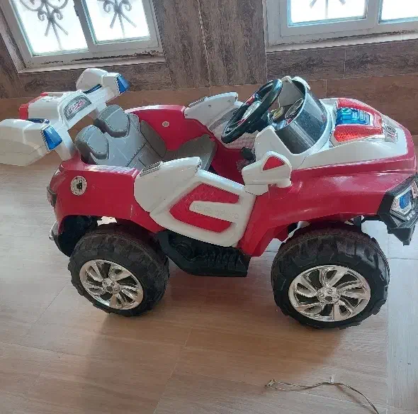 ماشین و موتور شارژی و کالسکه|اسباب‌بازی بچه|سیرجان, |دیوار