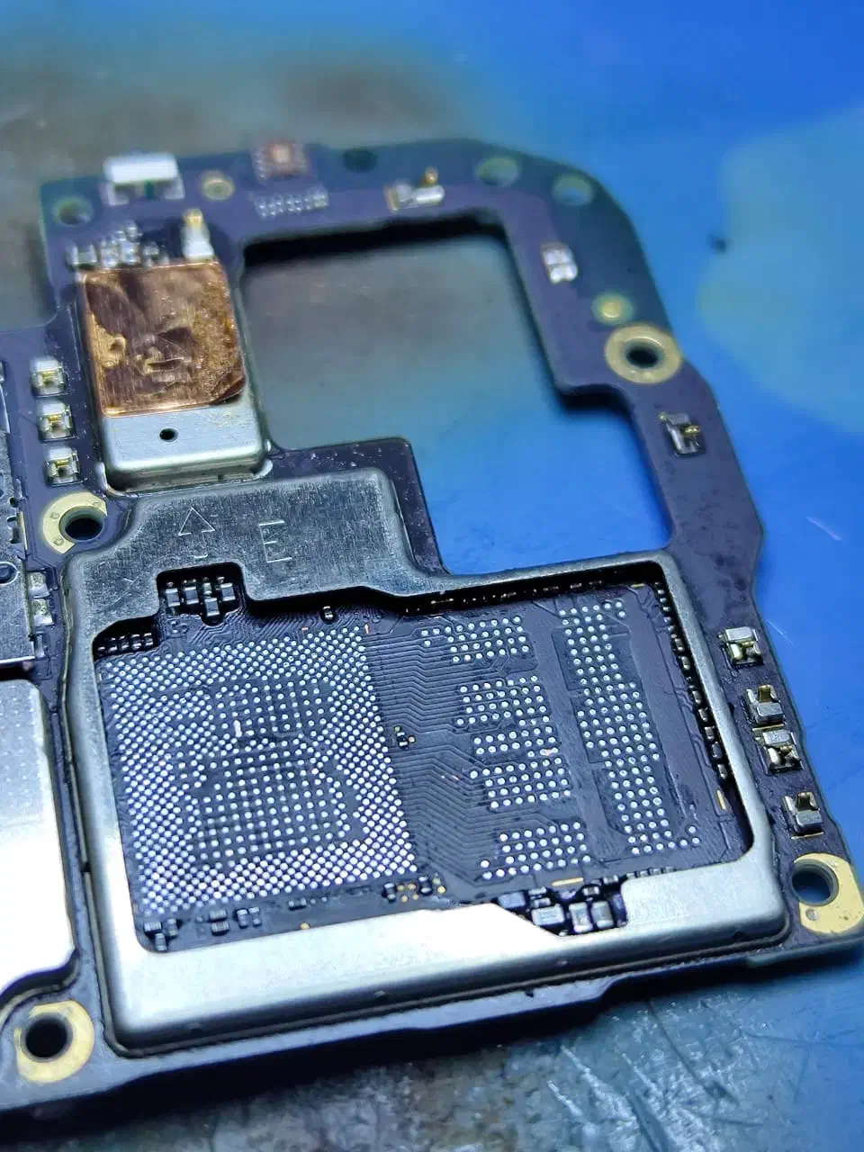 تعمیرات موبایل و تعویض ال سی دی های اورجینال و کپی|خدمات رایانه‌ای و موبایل|اهواز, ۳۰ متری|دیوار