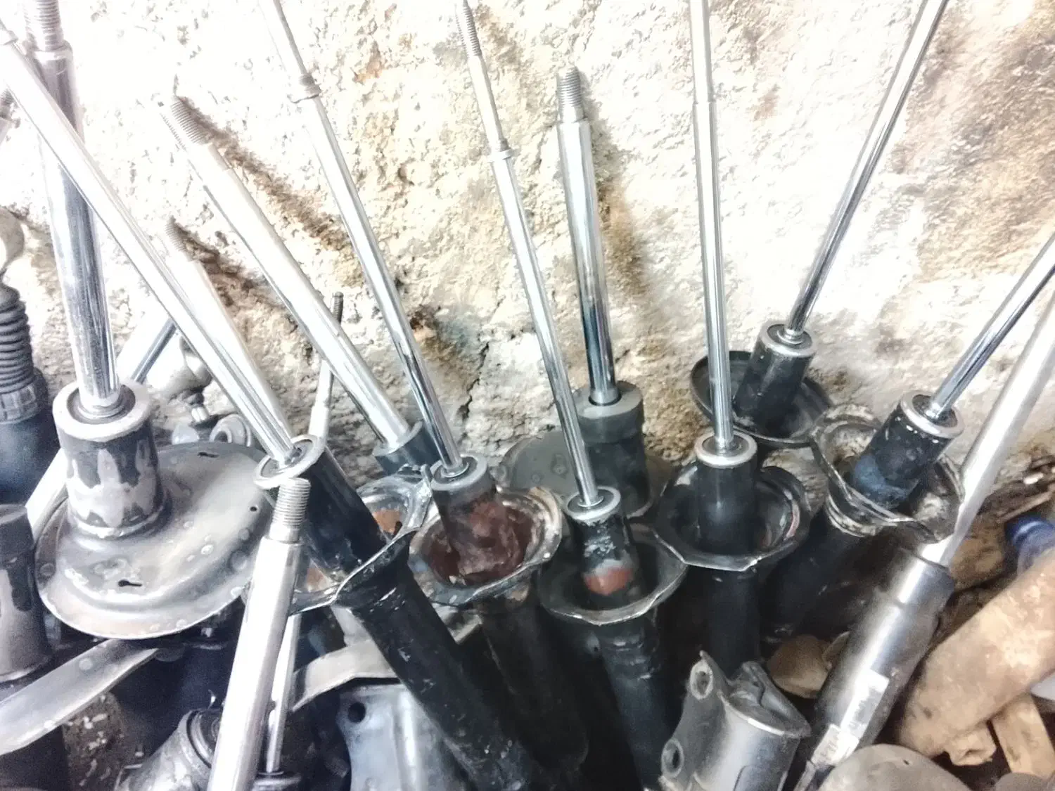 کمک فنر|خدمات موتور و ماشین|سراوان, |دیوار