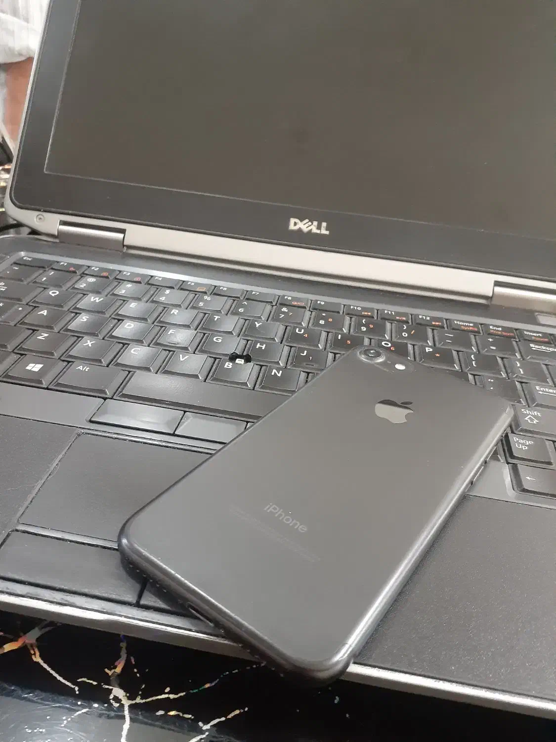 گوشی آیفون ۷ ۱۲۸گیگ ،یک عدد لب تاپ dell قیمت۹تومن|موبایل|رامهرمز, |دیوار