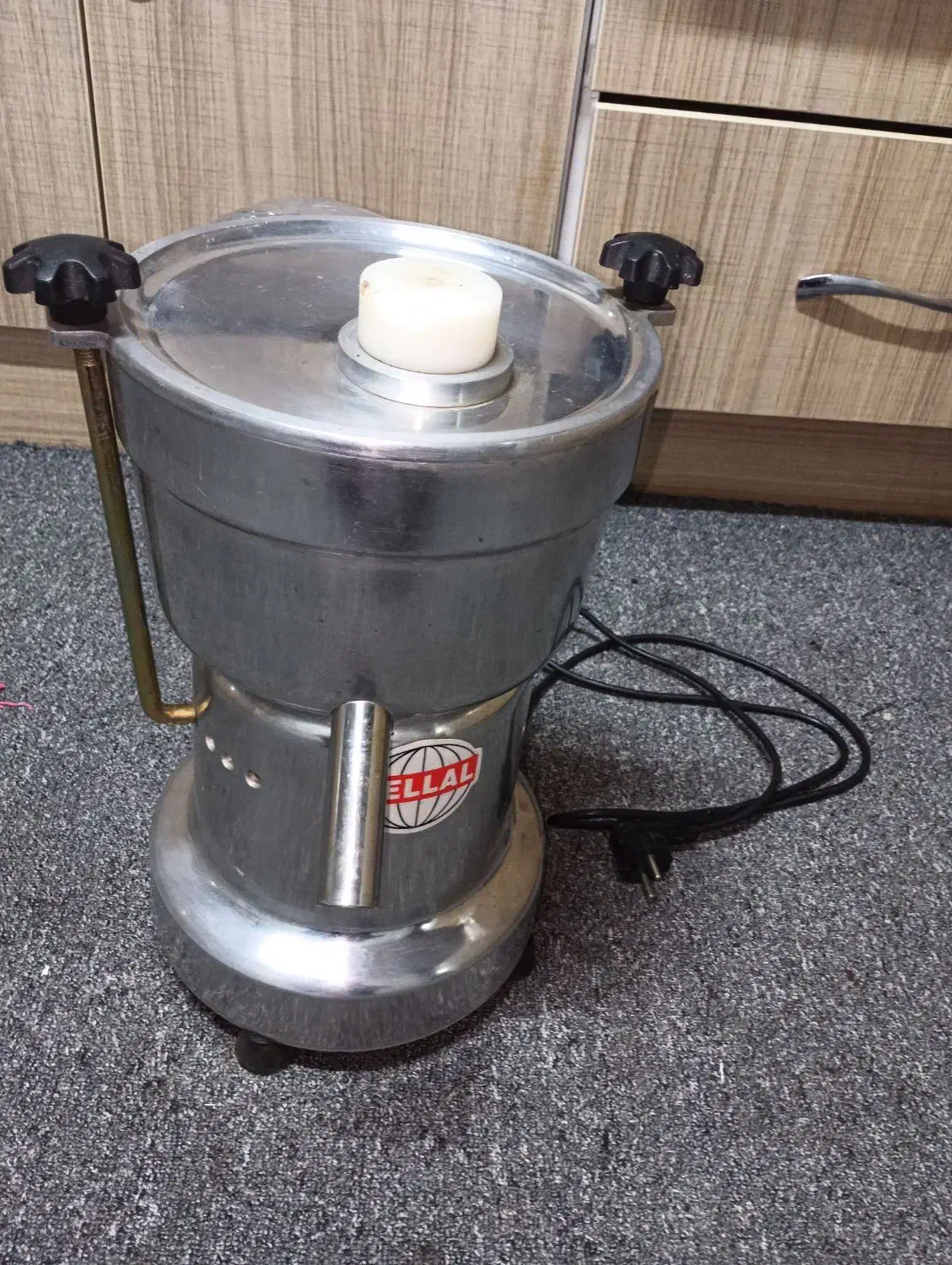 آبمیوه گیر مارک هلال|آبمیوهگیر و آبمرکباتگیر|قم, باغ پنبه|دیوار