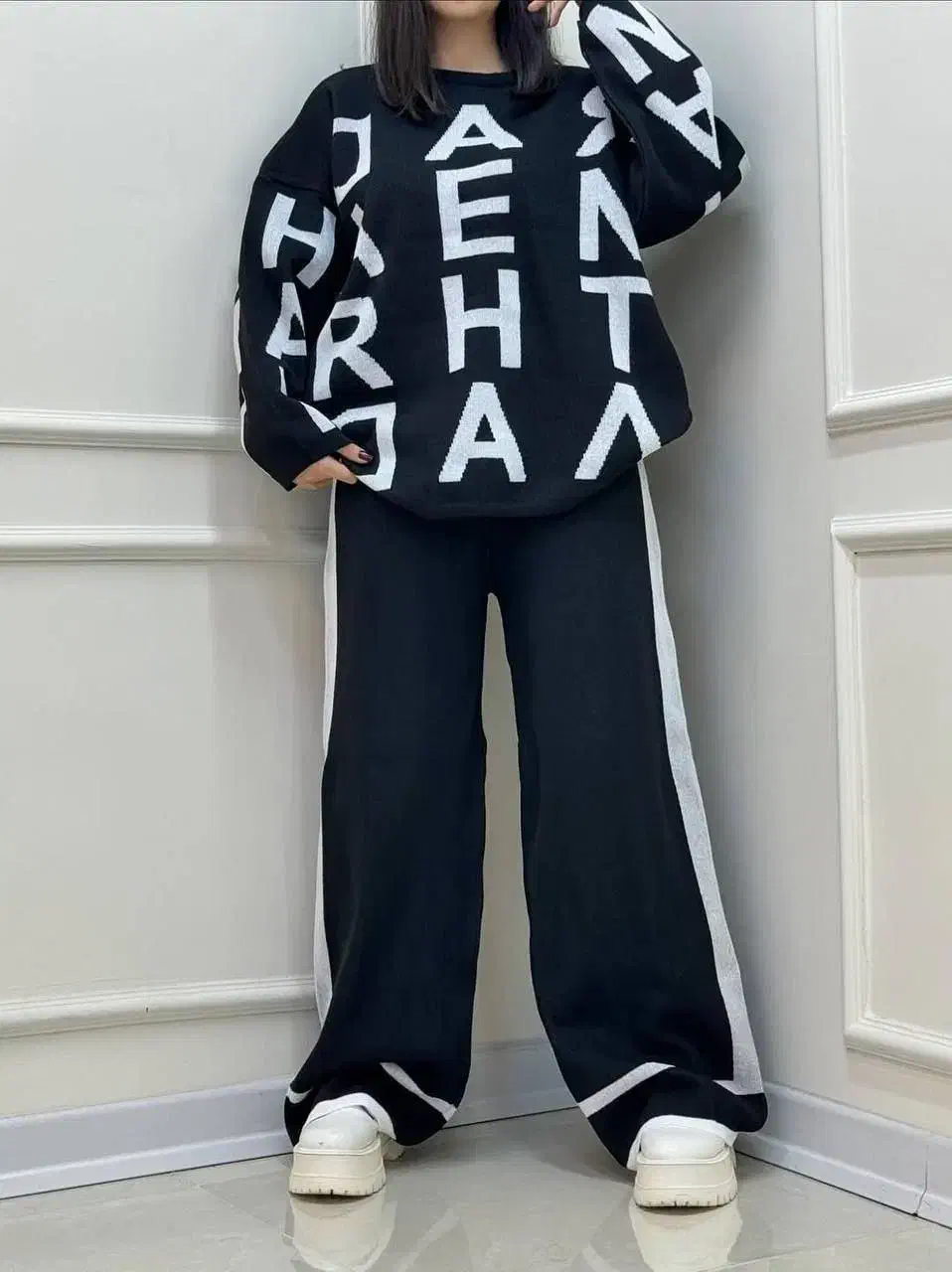 لباس|لباس|مشهد, هفده شهریور|دیوار