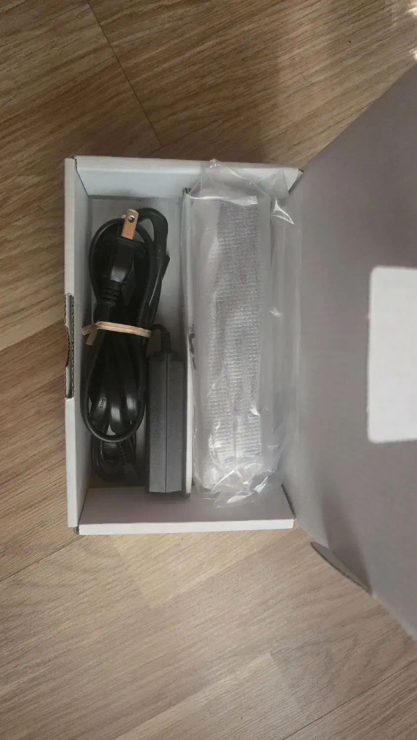 پایه شارژر PS5|کنسول، بازی ویدئویی و آنلاین|کیش, |دیوار