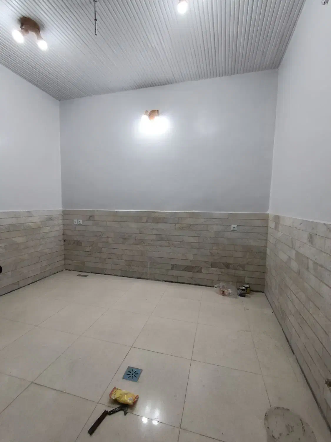 مغازه اجاره ای جماران|اجارهٔ مغازه و غرفه|رشت, جماران|دیوار