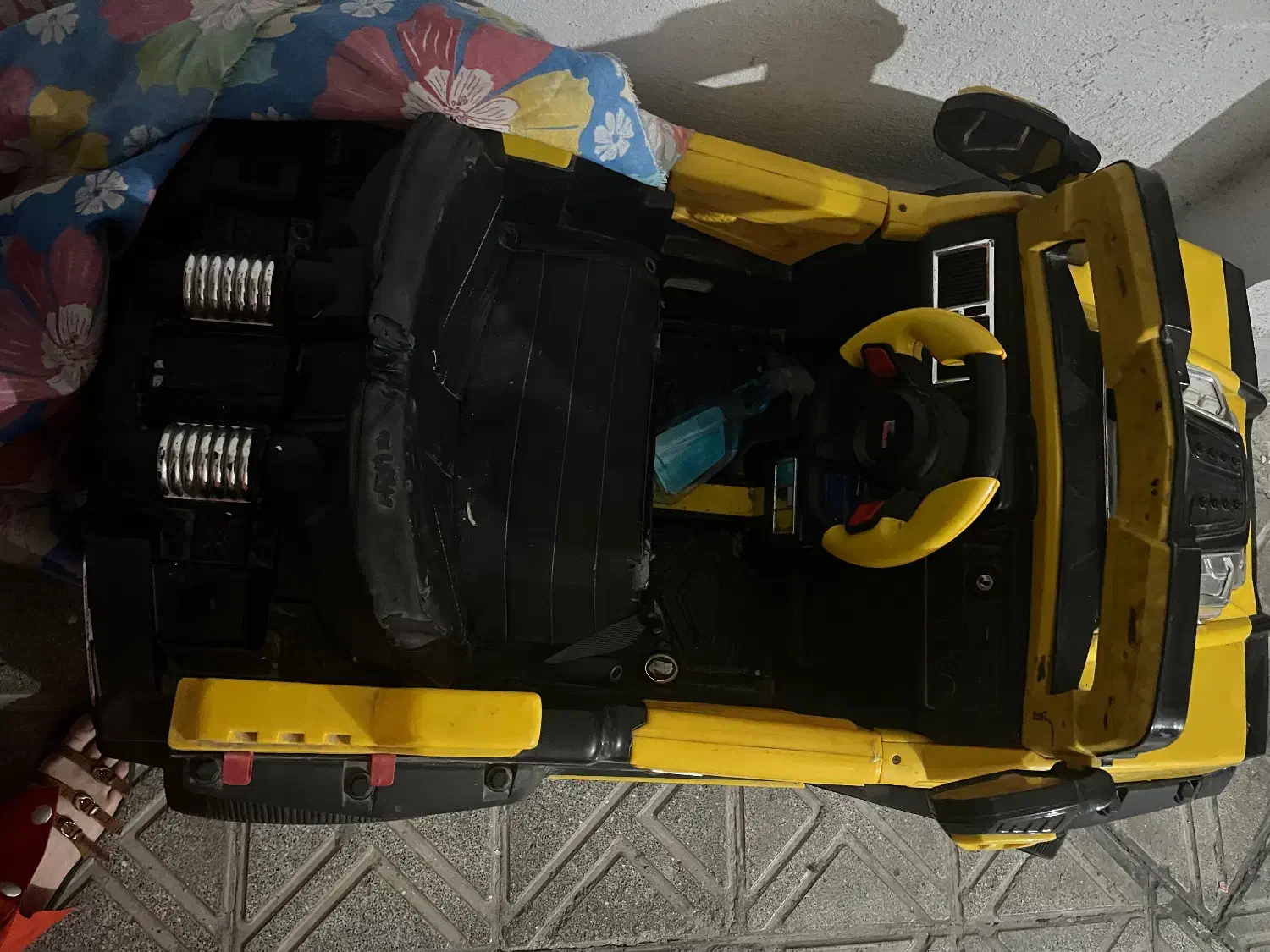 ماشین شارژی|اسباب‌بازی بچه|گرگان, |دیوار