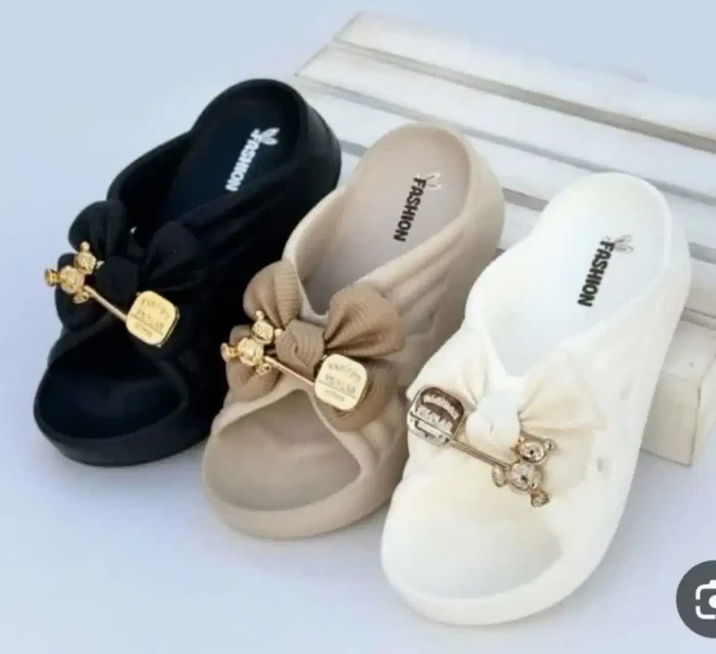 شهردمپایی|کیف، کفش، کمربند|شاهرود, |دیوار