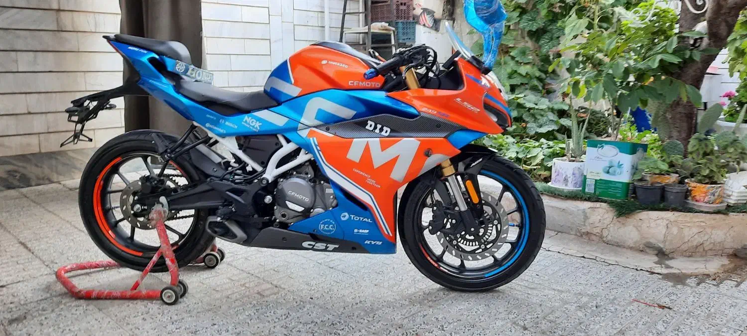 موتورcfریس sr مدل 1402|موتورسیکلت|اصفهان, امینآباد|دیوار