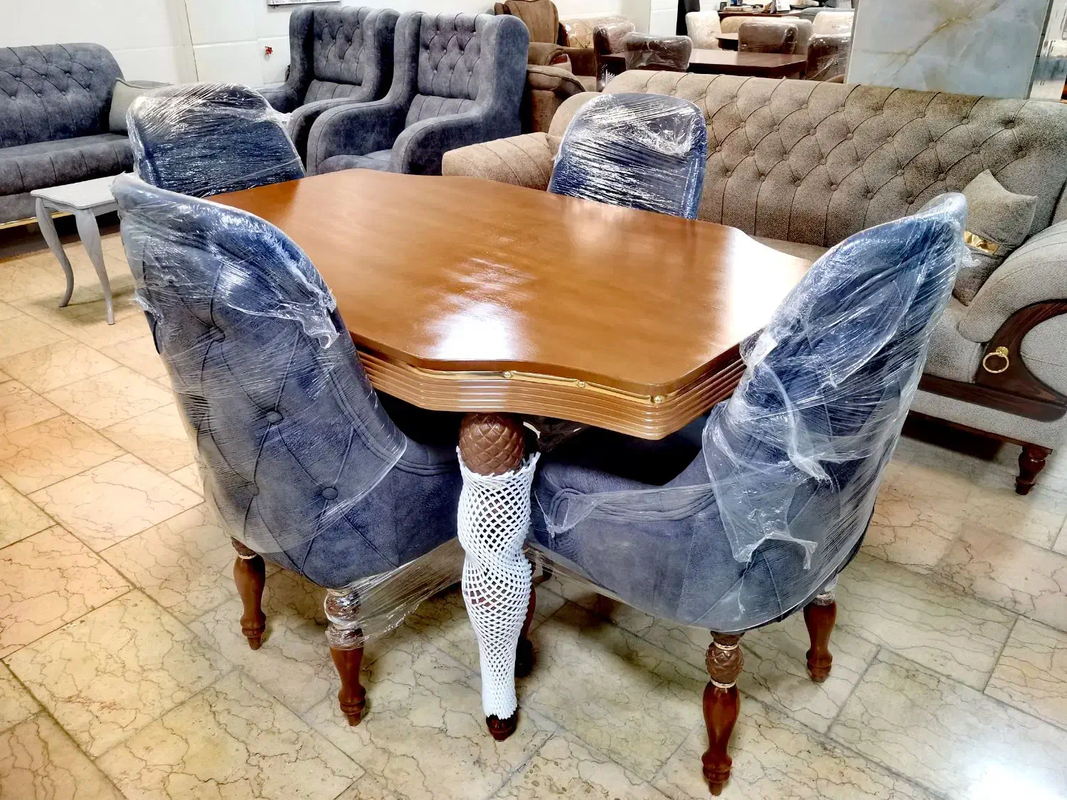 میز ناهار خوری|میز و صندلی غذاخوری|یزد, |دیوار