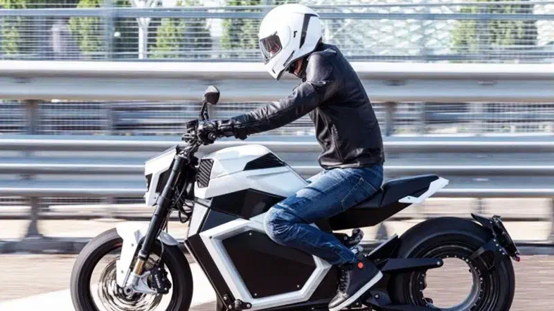 موتور سوار با موتور جهت کار در دفتر پیک موتوری|استخدام حمل و نقل|تهران, جوادیه|دیوار