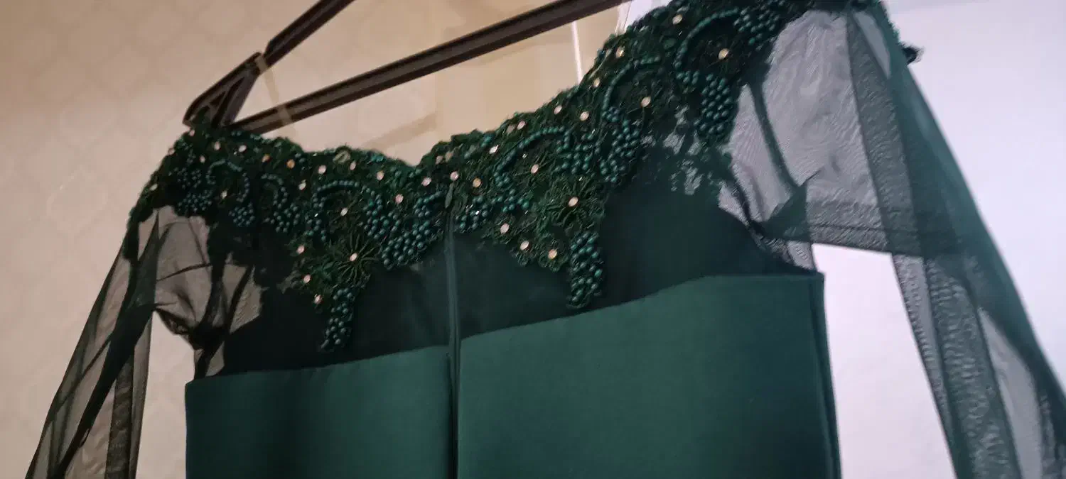 لباس مجلسی|لباس|پرند, فاز ۴|دیوار