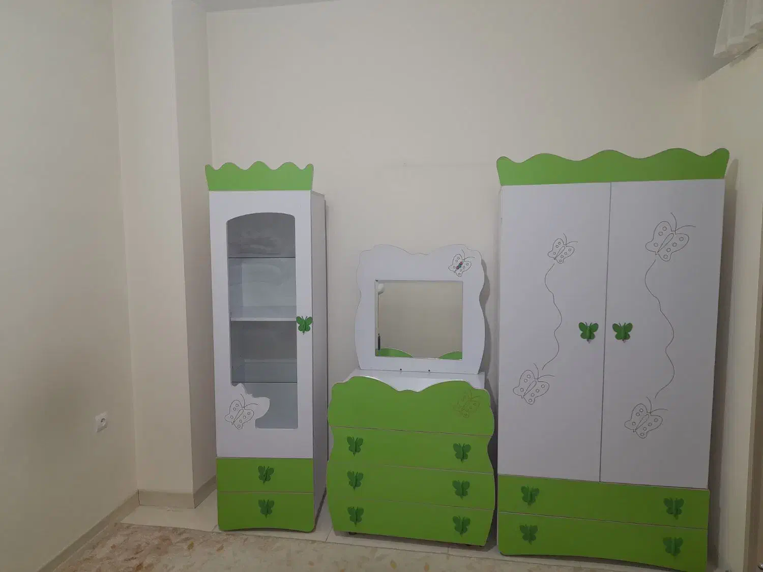 سرویس کمد کودک|اسباب و اثاث بچه|قرچک, میرزائی جنوبی|دیوار