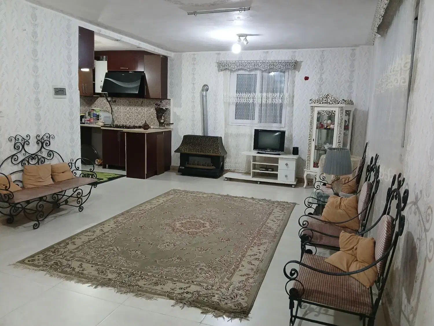 اجاره روزانه وهفتگی خانه ویلایی دربست باحیاط بزرگ|اجارهٔ کوتاه‌مدت آپارتمان و سوئیت|شفت, |دیوار