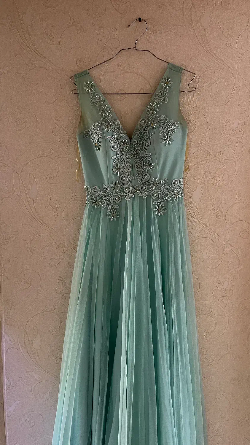 لباس مجلسی|لباس|شیراز, کلاهدوز|دیوار