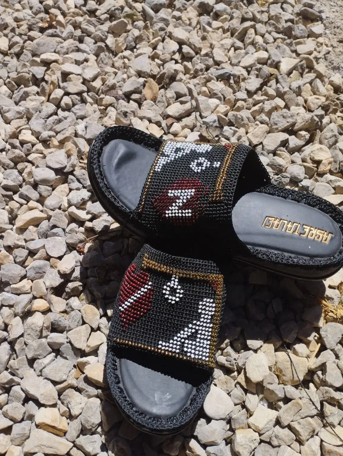 دمپایی‌|کیف، کفش، کمربند|یاسوج, |دیوار