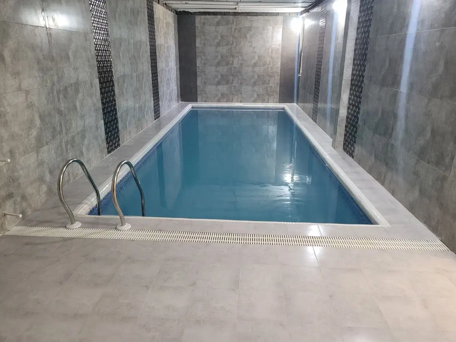 اجاره ویلااستخردارروزانه|اجارهٔ کوتاه‌مدت ویلا و باغ|دماوند, دماوند|دیوار