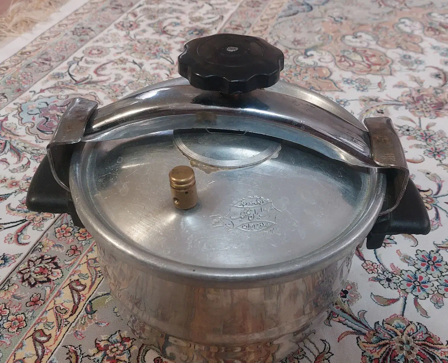 ظروف اشپزخانه|ظروف پخت‌وپز|قم, آزادگان|دیوار