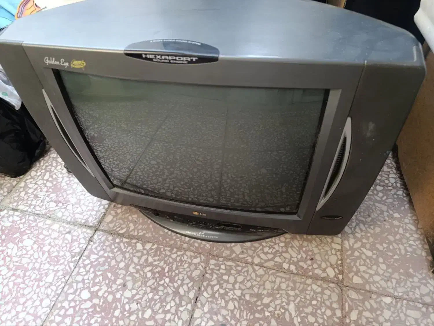 تلویزیون ال جی سالم با زیر تلویزیون و دیجیتال|تلویزیون و پروژکتور|صحنه, |دیوار