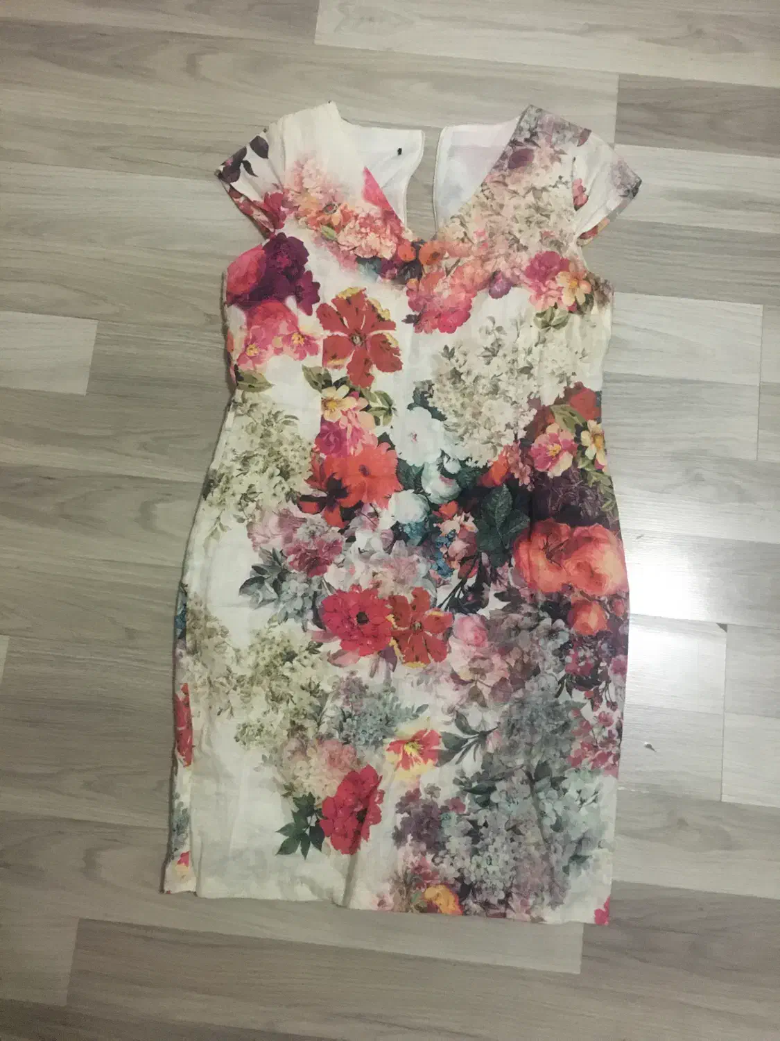 لباس مجلسی|لباس|ارومیه, |دیوار