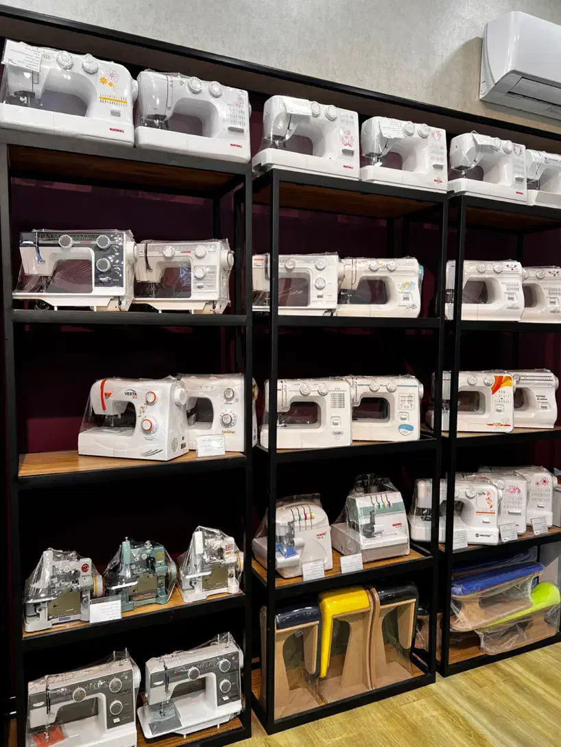 چرخ گلدوزی ژانومه کاچیران مارشال|چرخ خیاطی و ریسندگی|رشت, چمارسرا|دیوار