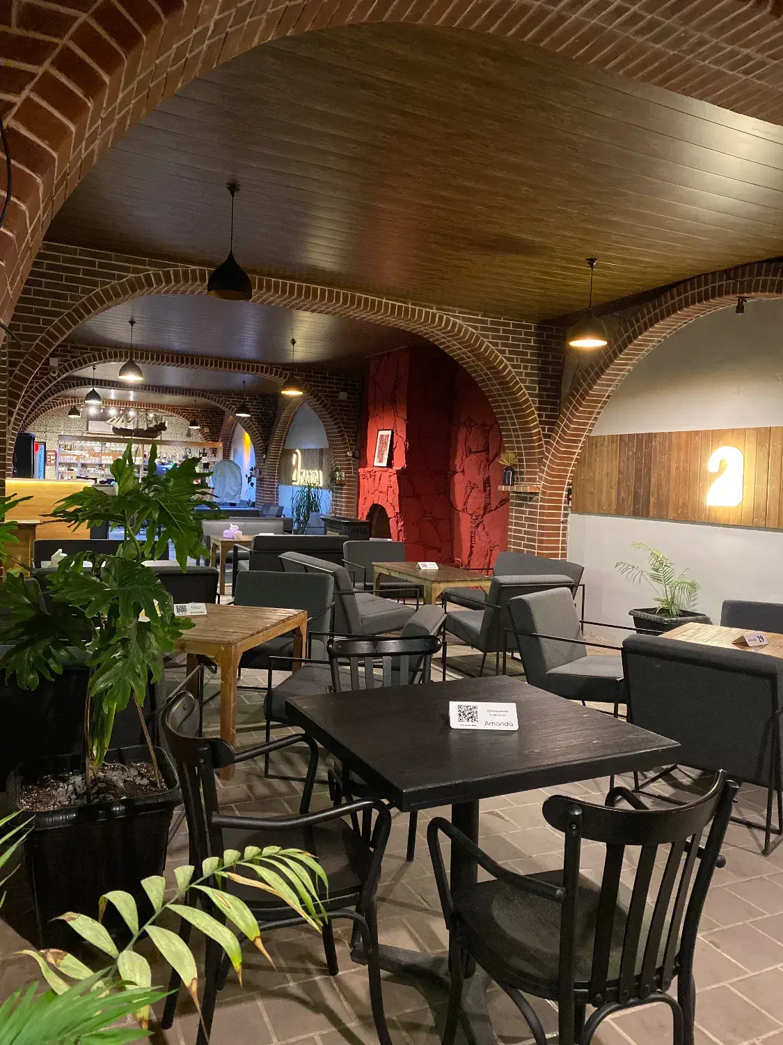 استخدام همکارعلاقه مندوباانگیزه درکافه رستوران|استخدام خدمات فروشگاه و رستوران|ایزدشهر, |دیوار