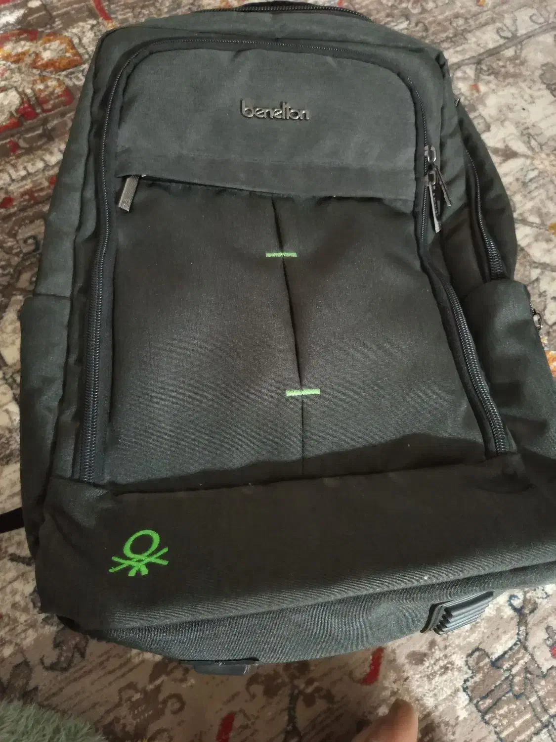 کیف|کیف، کفش، کمربند|برخوار, |دیوار