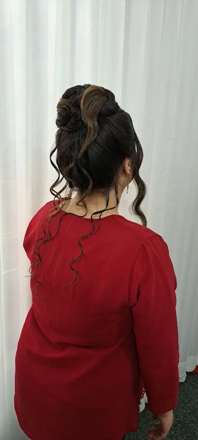 تخفیف ۲۰ درصدی یلدایی میکاپ و شنیون درمنزل|خدمات آرایشگری و زیبایی|مشهد, خواجه ربیع|دیوار