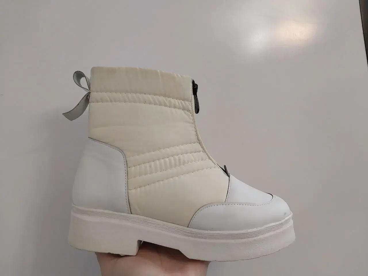 تعدادی کفش شیک وباکیفیت|کیف، کفش، کمربند|اصفهان, دانشگاه اصفهان|دیوار