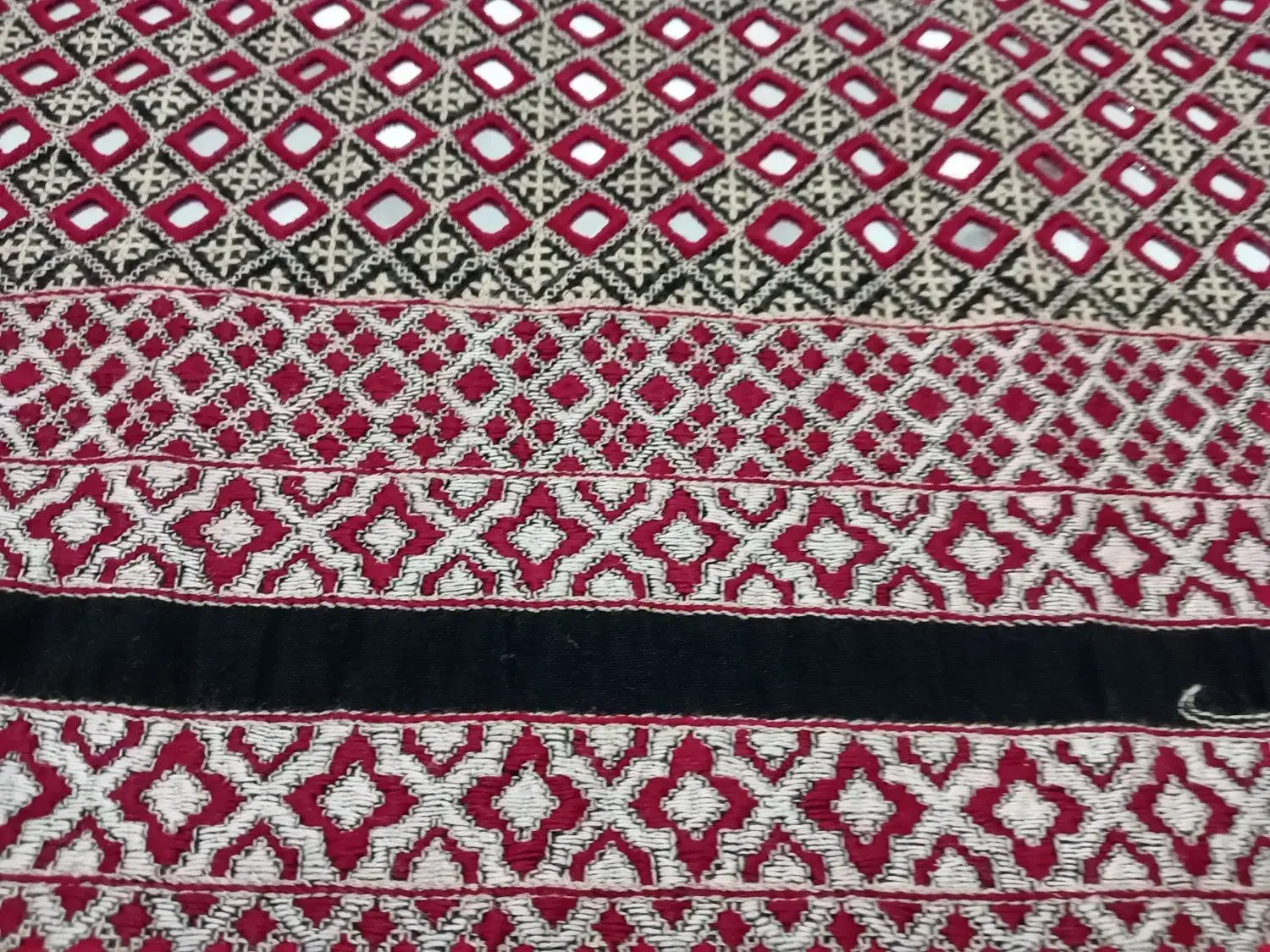 هزار آینه بلوچی|لوازم خیاطی و بافتنی|چناران, |دیوار