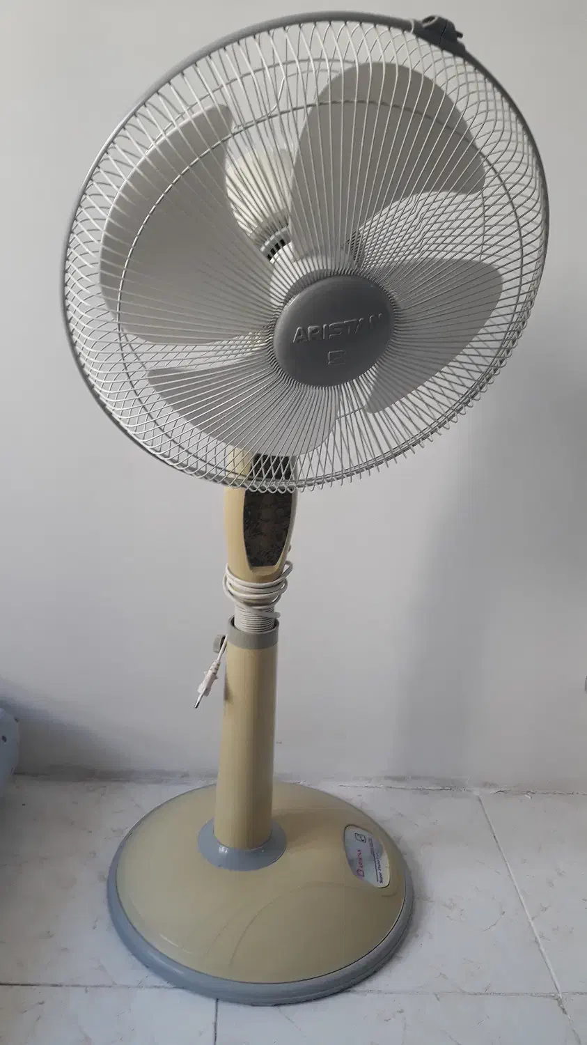 پنکه ایستاده آریستن|پنکه و تصفیهکنندهٔ هوا|تبریز, |دیوار