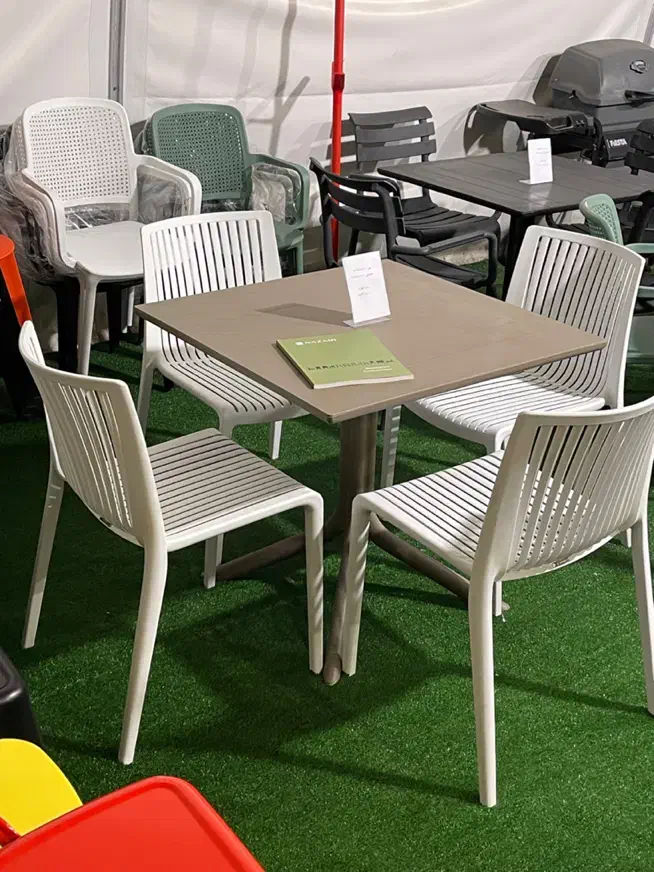 صندلی|میز و صندلی غذاخوری|بندر انزلی, گیلار|دیوار