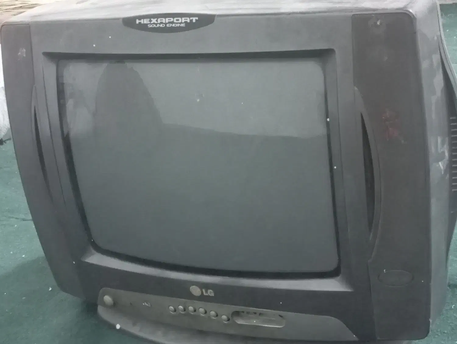 تلویزیون 14اینچ|تلویزیون و پروژکتور|سیرجان, |دیوار