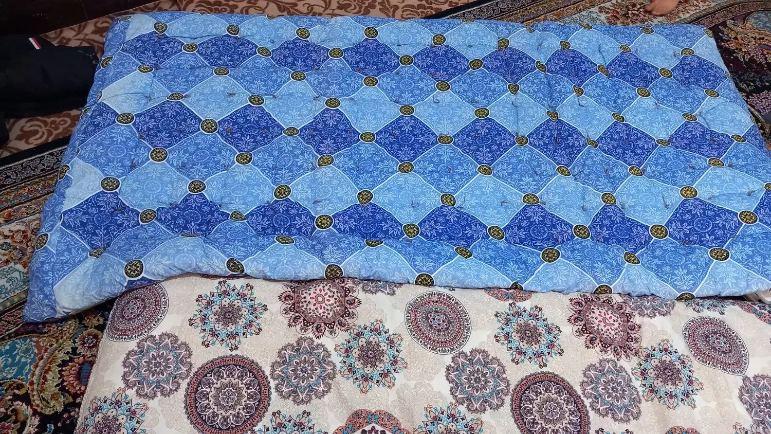 نالی|رختخواب، بالش، پتو|خرم‌آباد, |دیوار