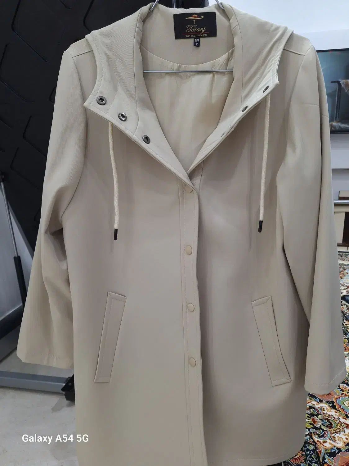 پالتو . بارونی نو|لباس|خرم‌آباد, |دیوار