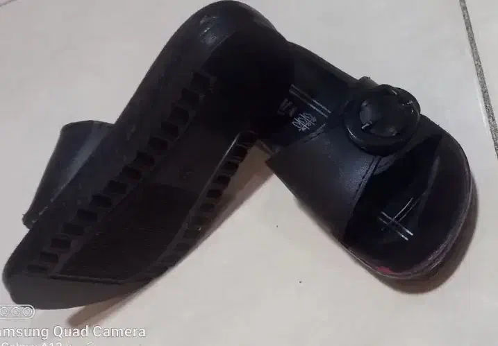 کفش|کیف، کفش، کمربند|تربت جام, شیخ احمد جامی|دیوار