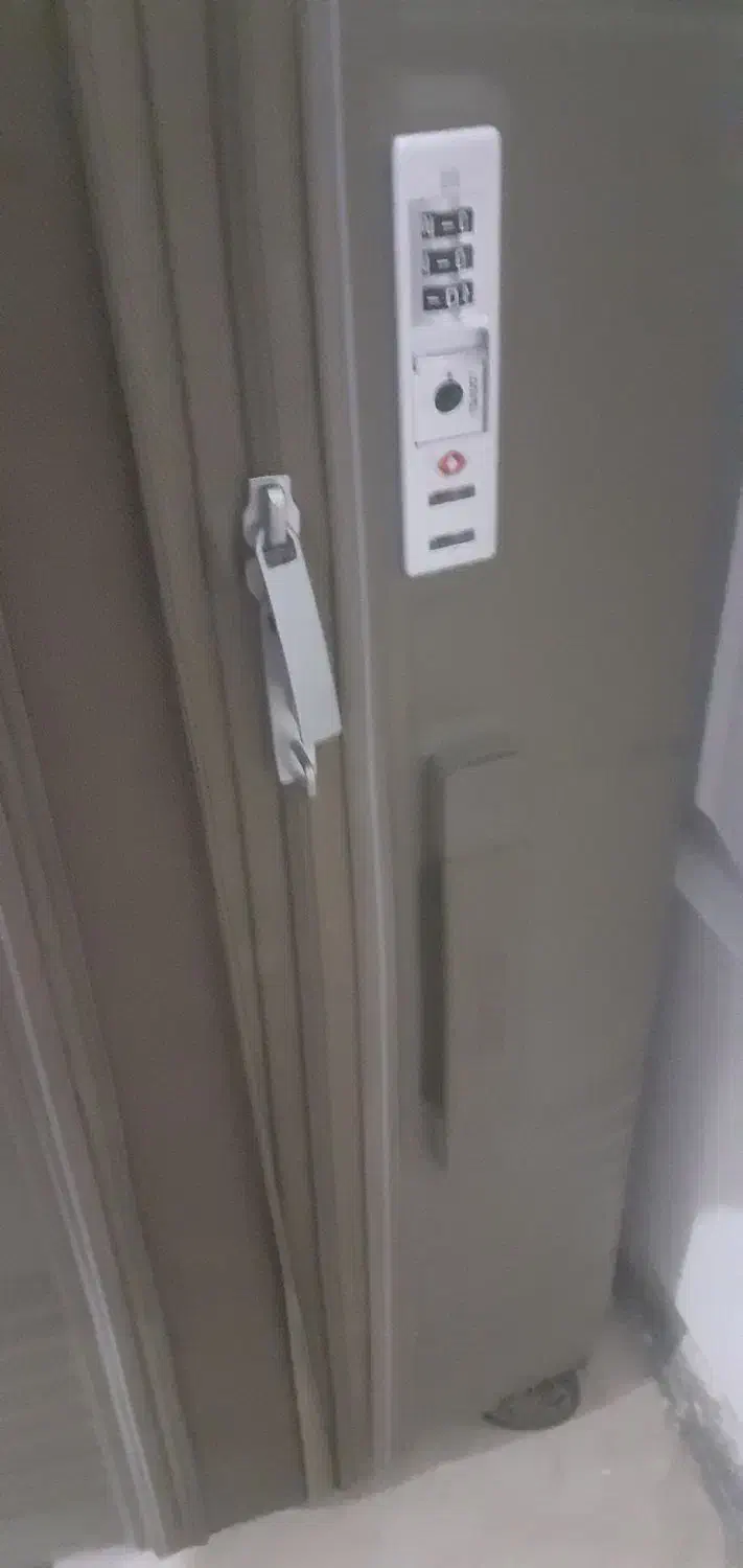 چمدان|کیف، کفش، کمربند|اندیشه, اندیشه فاز ۱|دیوار