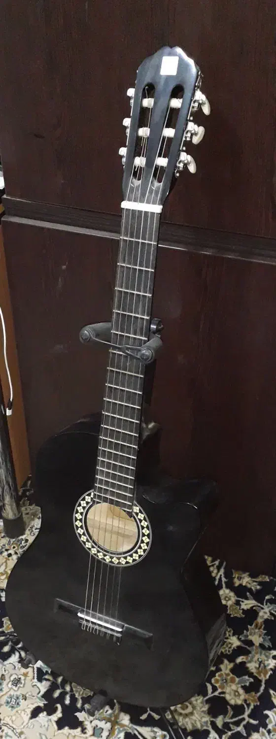 گیتار کلاسیک دیاموند رنگ مشکی|گیتار، بیس، امپلیفایر|تهران, آذری|دیوار