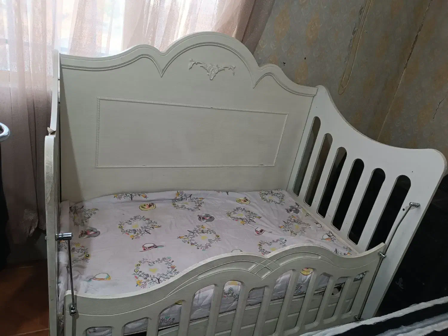 تخت وکیوم کودک|تخت و صندلی بچه|مشهد, پنجتن|دیوار