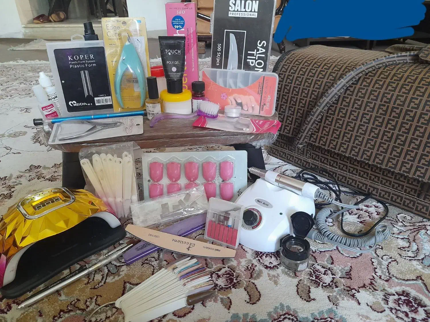 وسایل کامل کاشت ناخن کامل|آرایشگاه و سالن‌های زیبایی|کرمانشاه, |دیوار