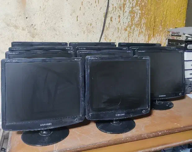 مانیتور led  و lcd|قطعات و لوازم جانبی رایانه|سنندج, |دیوار